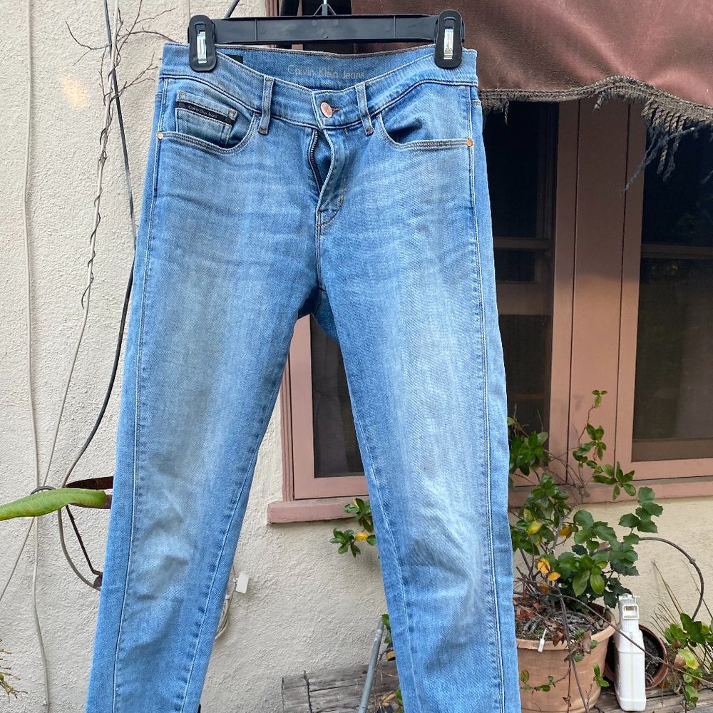 Calvin Klein Cropped Denim Jeans